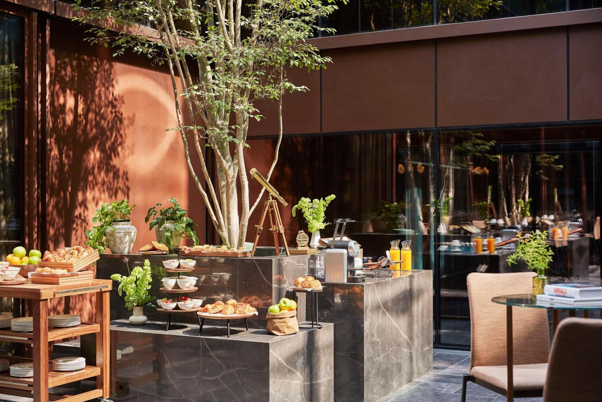 Thompson Madrid, By Hyatt Hotel Bagian luar foto